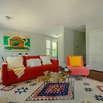 Kercheval Avenue Apartments
