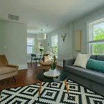Kercheval Avenue Apartments