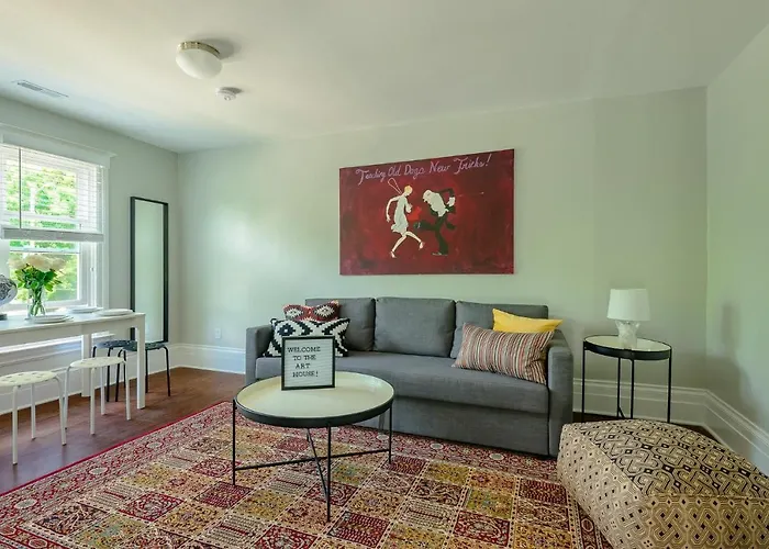 Kercheval Avenue Apartments