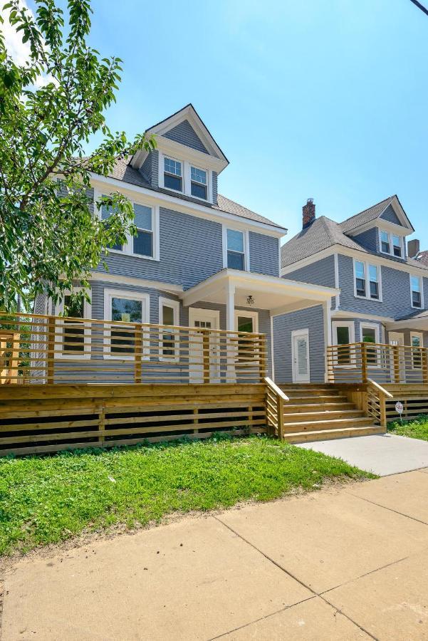 Kercheval Avenue Apartments *